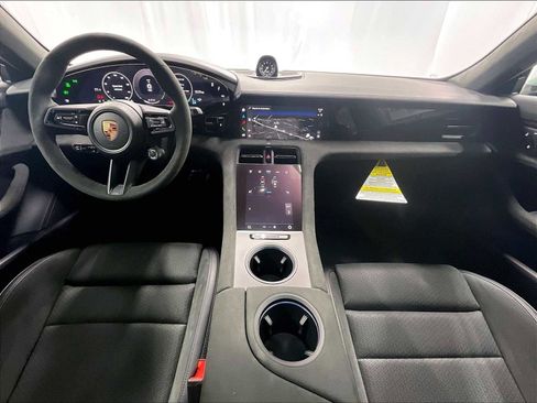 Used 2025 Porsche Taycan GTS image 17