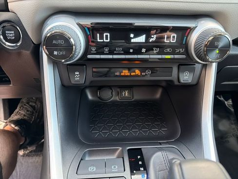 Used 2025 Toyota RAV4 XLE w/ Convenience Package image 28