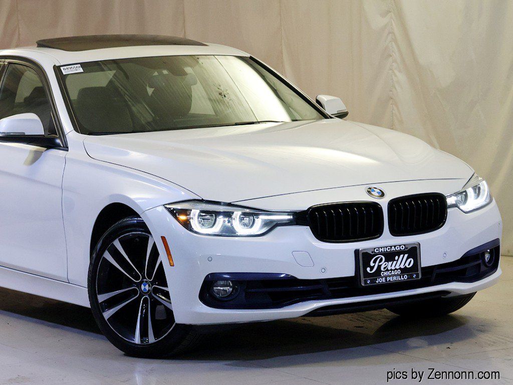 Used 2018 BMW 330i xDrive Sedan w/ Convenience Package AWD/4WD image 2