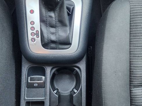 Used 2015 Volkswagen Tiguan S FWD image 18
