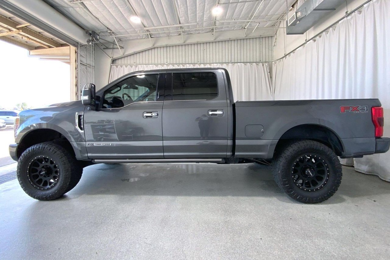 Used 2019 Ford F250 Platinum w/ Platinum Ultimate Package AWD/4WD image 26