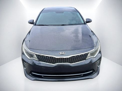Used 2018 Kia Optima S FWD image 3