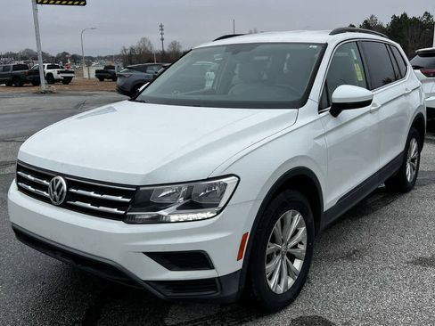 Used 2019 Volkswagen Tiguan SE image 1