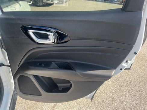 New 2026 Jeep Compass Limited image 12