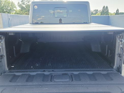 Used 2022 Jeep Gladiator Overland w/ Popular Equipment Package AWD/4WD image 17
