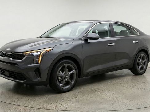 Used 2025 Kia K4 LXS image 3