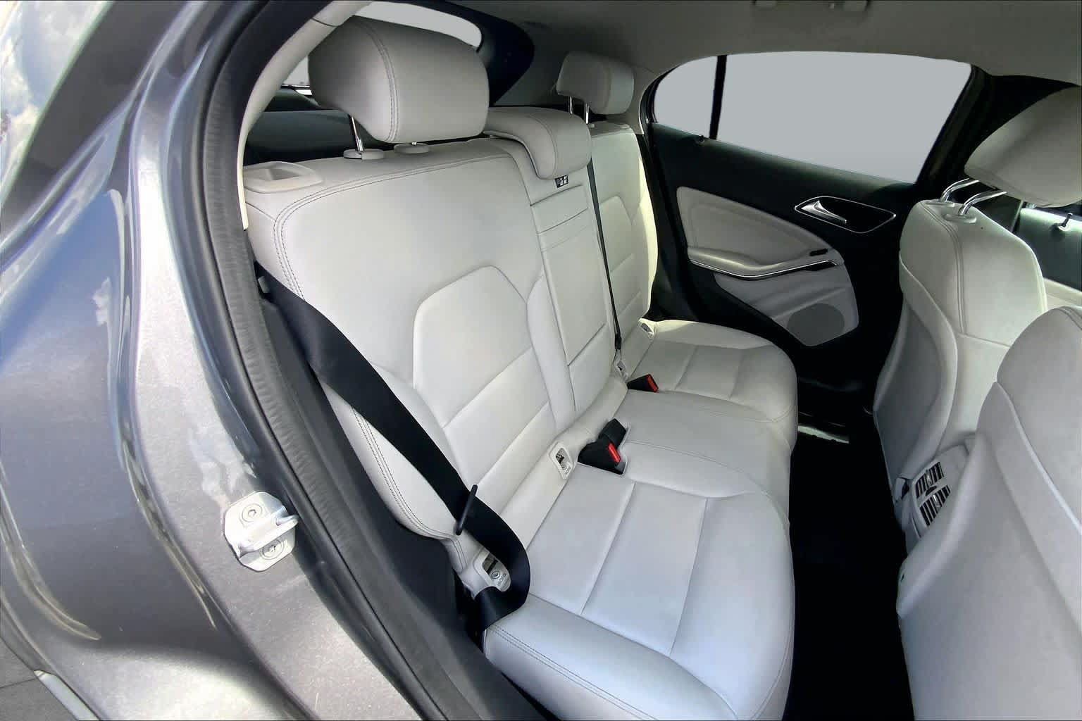 Used 2016 Mercedes-Benz GLA 250 image 19