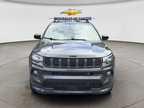 Used 2023 Jeep Compass Latitude AWD/4WD image 2