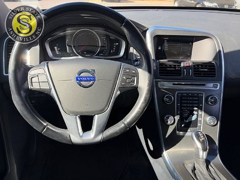 Used 2015 Volvo XC60 T5 Premier image 26