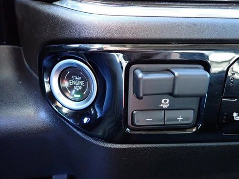 Used 2024 Chevrolet Silverado 2500 LT image 18