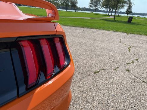 Used 2021 Ford Mustang GT Premium w/ GT Performance Package RWD image 53