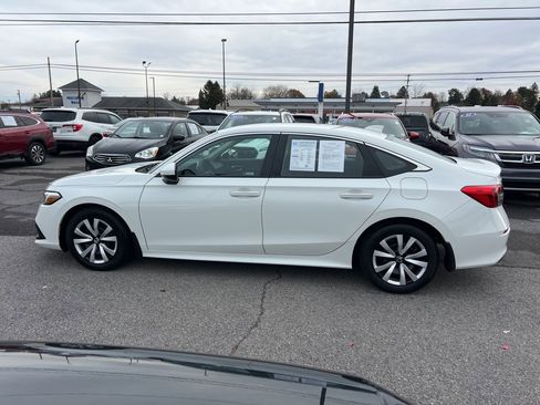 Used 2023 Honda Civic LX image 2
