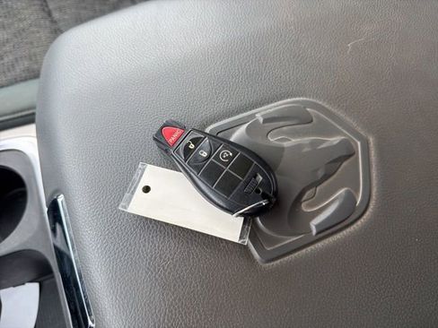 Used 2016 RAM 1500 Big Horn image 17