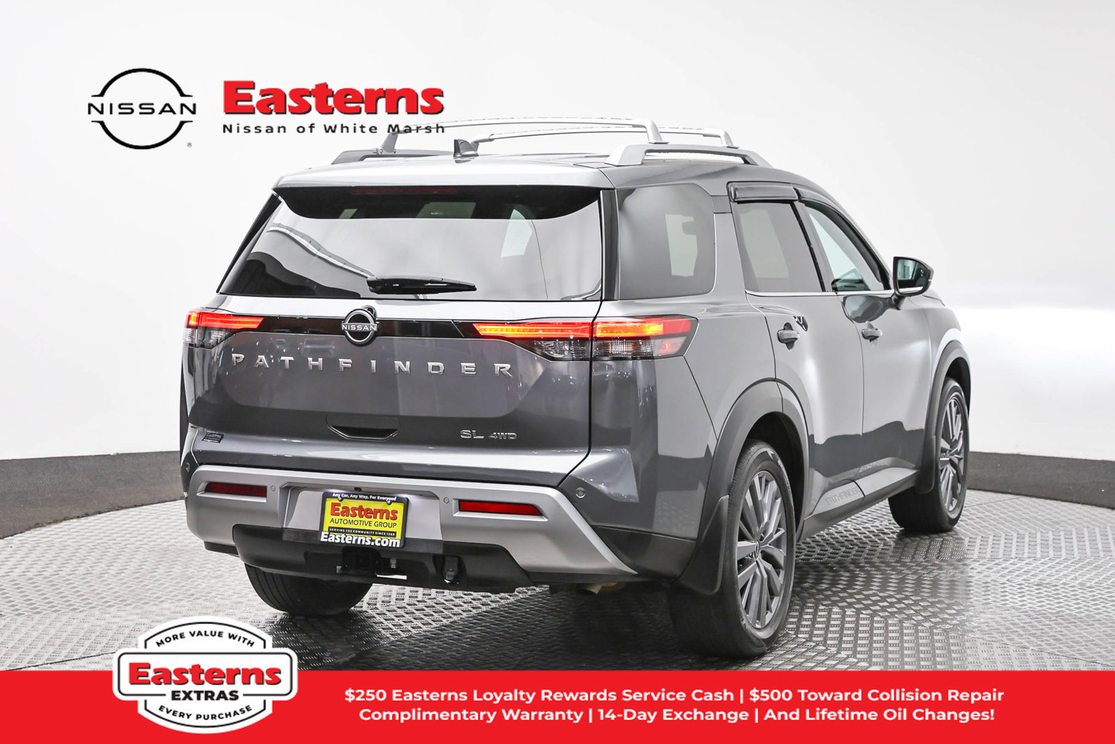 Used 2024 Nissan Pathfinder SL w/ SL Premium Package AWD/4WD image 5