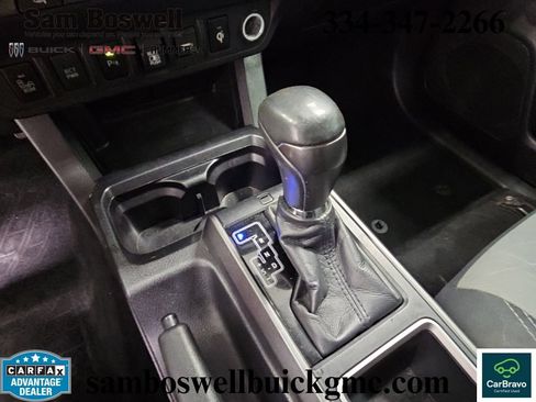 Used 2021 Toyota Tacoma TRD Off-Road w/ Technology Package AWD/4WD image 17