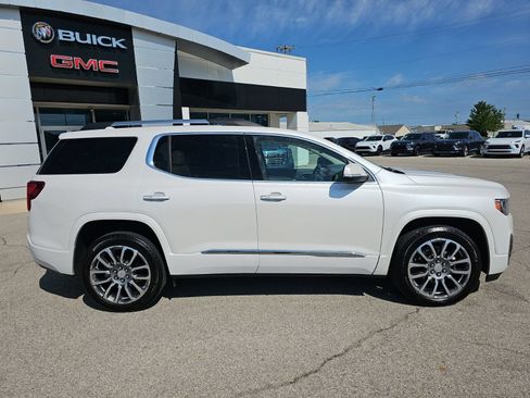 Used 2023 GMC Acadia Denali w/ Denali Ultimate Package AWD/4WD image 40