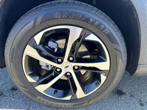 Used 2024 Chevrolet Trax RS image 9