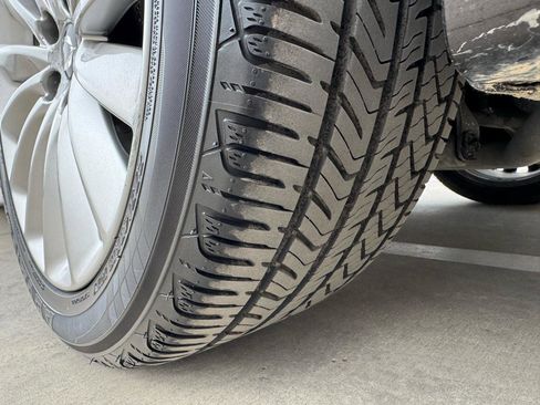 Used 2016 Hyundai Equus Signature image 13