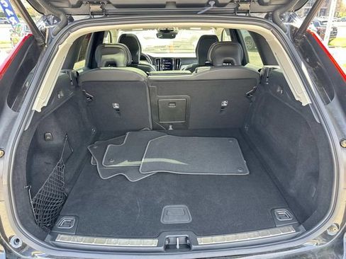 Used 2021 Volvo XC60 T6 Inscription w/ Advanced Package image 16