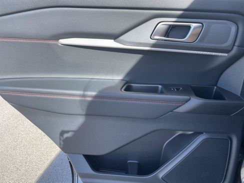 New 2026 Ford Explorer ST-Line w/ ST-Line Street Pack RWD image 21