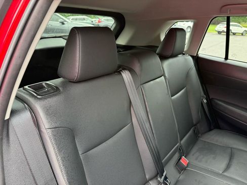 Used 2023 Toyota Corolla Cross XLE FWD image 17