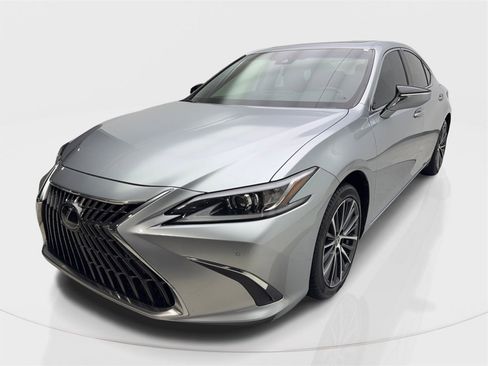 Used 2023 Lexus ES 350 w/ Premium Package image 2