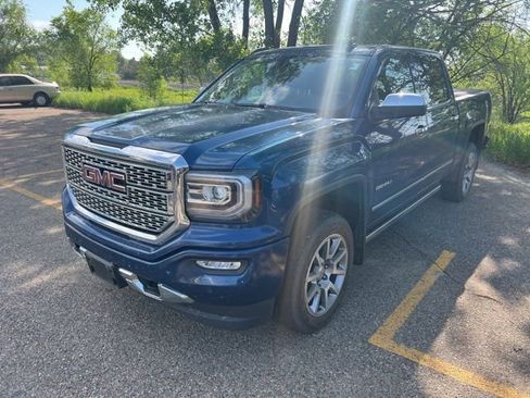 Used 2016 GMC Sierra 1500 Denali w/ Enhanced Driver Alert Package AWD/4WD image 4