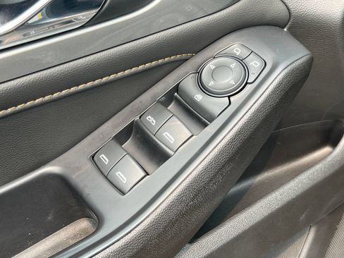 Certified 2021 Chevrolet Traverse LT AWD/4WD image 17