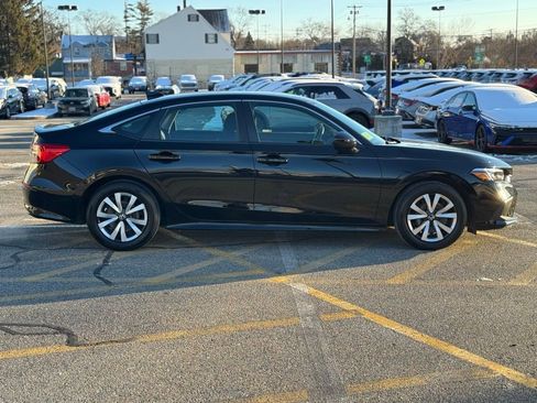 Used 2022 Honda Civic LX image 6