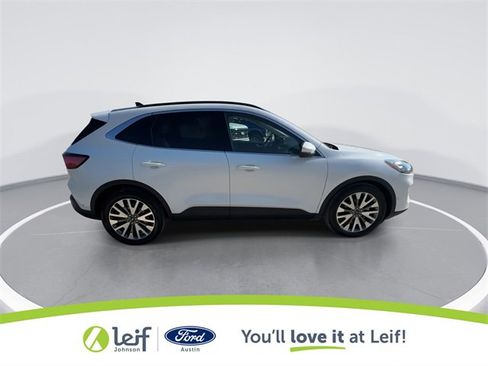 Used 2020 Ford Escape Titanium image 12
