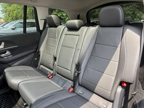 Used 2026 Mercedes-Benz GLS 450 4MATIC image 25