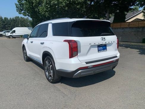 Used 2024 Hyundai Palisade SEL w/ Premium Package AWD/4WD image 3