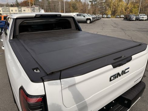New 2025 GMC Sierra EV Denali image 21