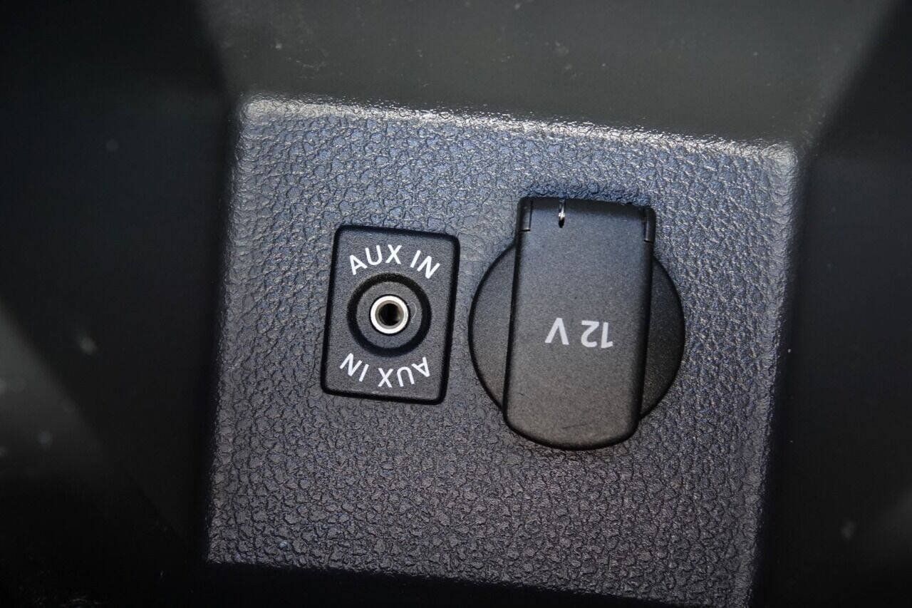 Used 2012 Volkswagen Passat 2.5 SE FWD image 8