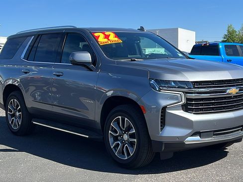 Used 2022 Chevrolet Tahoe LT w/ LT Signature Plus Package AWD/4WD image 3