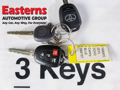 Used 2015 Toyota Camry SE image 25