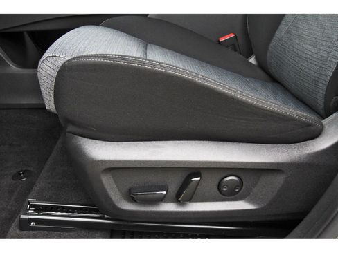 Used 2023 Nissan Rogue SV image 23