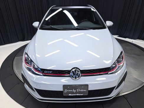 Used 2018 Volkswagen GTI SE w/ SE Leather Package FWD image 43