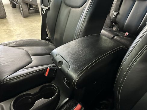 Used 2016 Jeep Wrangler Unlimited Rubicon AWD/4WD image 34