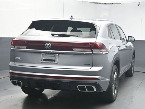 Used 2024 Volkswagen Atlas Cross Sport SEL R-Line AWD/4WD image 7