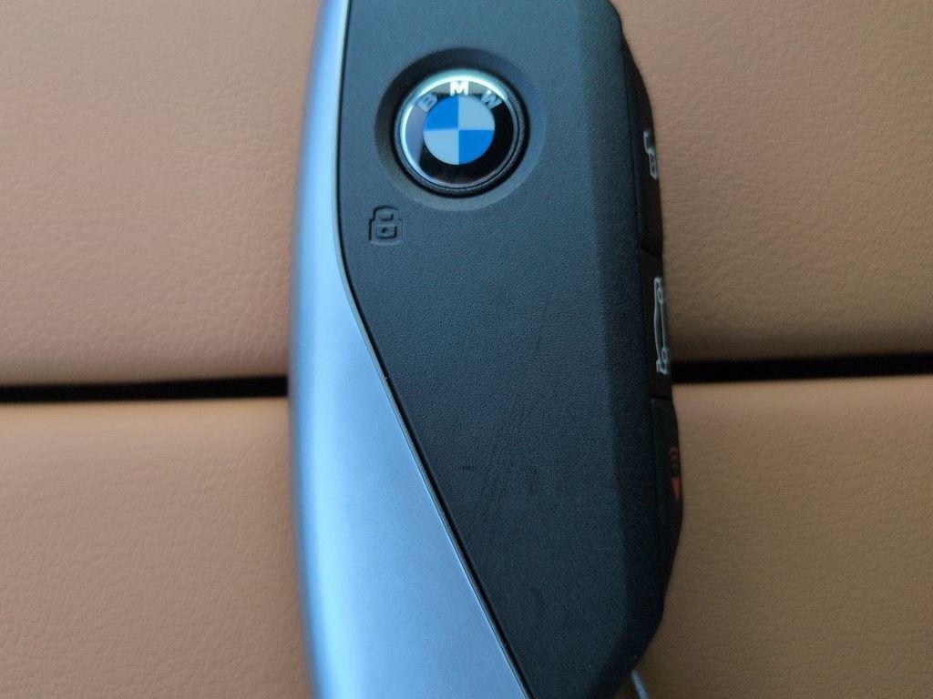 New 2026 BMW X5 xDrive50e w/ M Sport Package AWD/4WD image 30