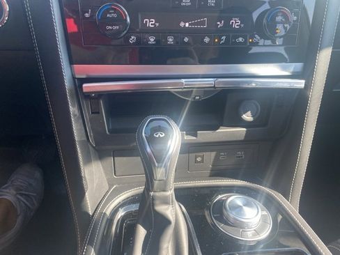 Used 2024 INFINITI QX80 Premium Select w/ Cargo Package image 25