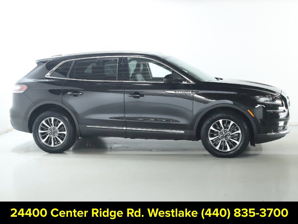 Certified 2023 Lincoln Nautilus AWD w/ Premium Package image 11