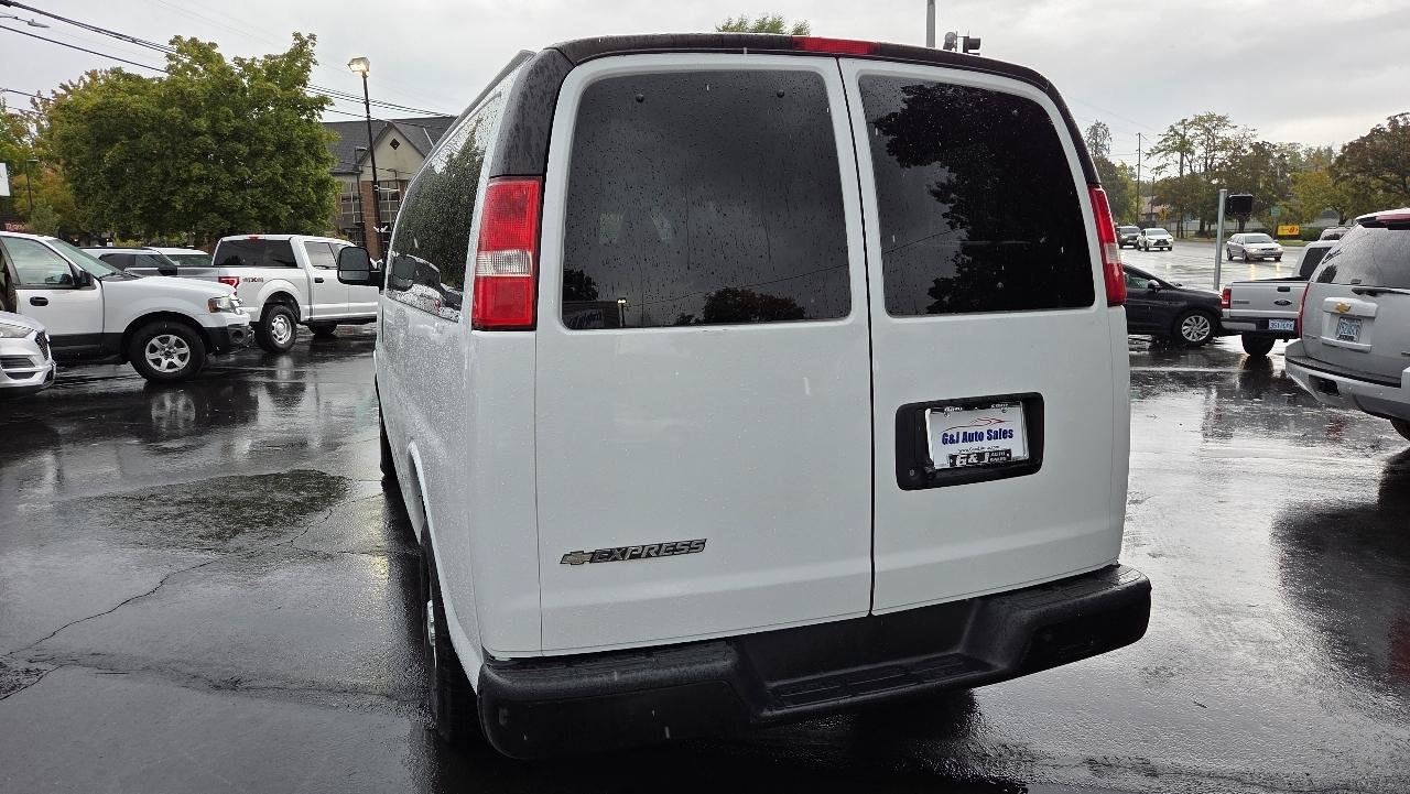 Used 2020 Chevrolet Express 3500 LS RWD image 10