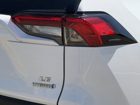Certified 2024 Toyota RAV4 LE AWD/4WD image 7
