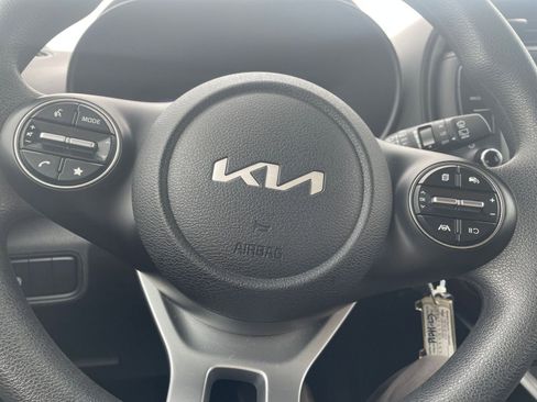 Used 2025 Kia Soul LX w/ LX Technology Package image 25