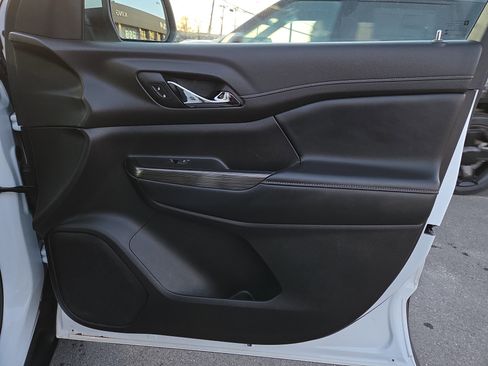 Used 2019 GMC Acadia SLT image 27