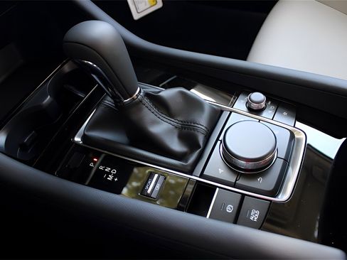 Used 2024 MAZDA MAZDA3 s image 25