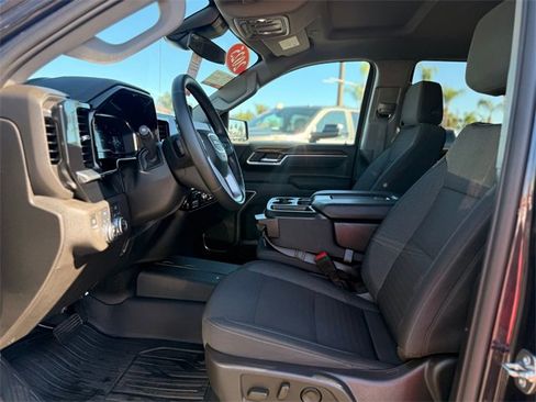 Used 2025 GMC Sierra 1500 Elevation image 16