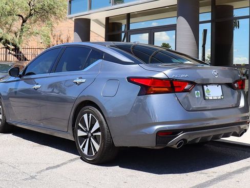 Used 2019 Nissan Altima 2.5 SL FWD image 9